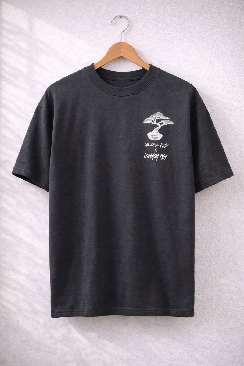 Camiseta Insulina Kid x Eykeyey Rey delantera Camiseta Insulina Kid x Eykeyey Rey delantera